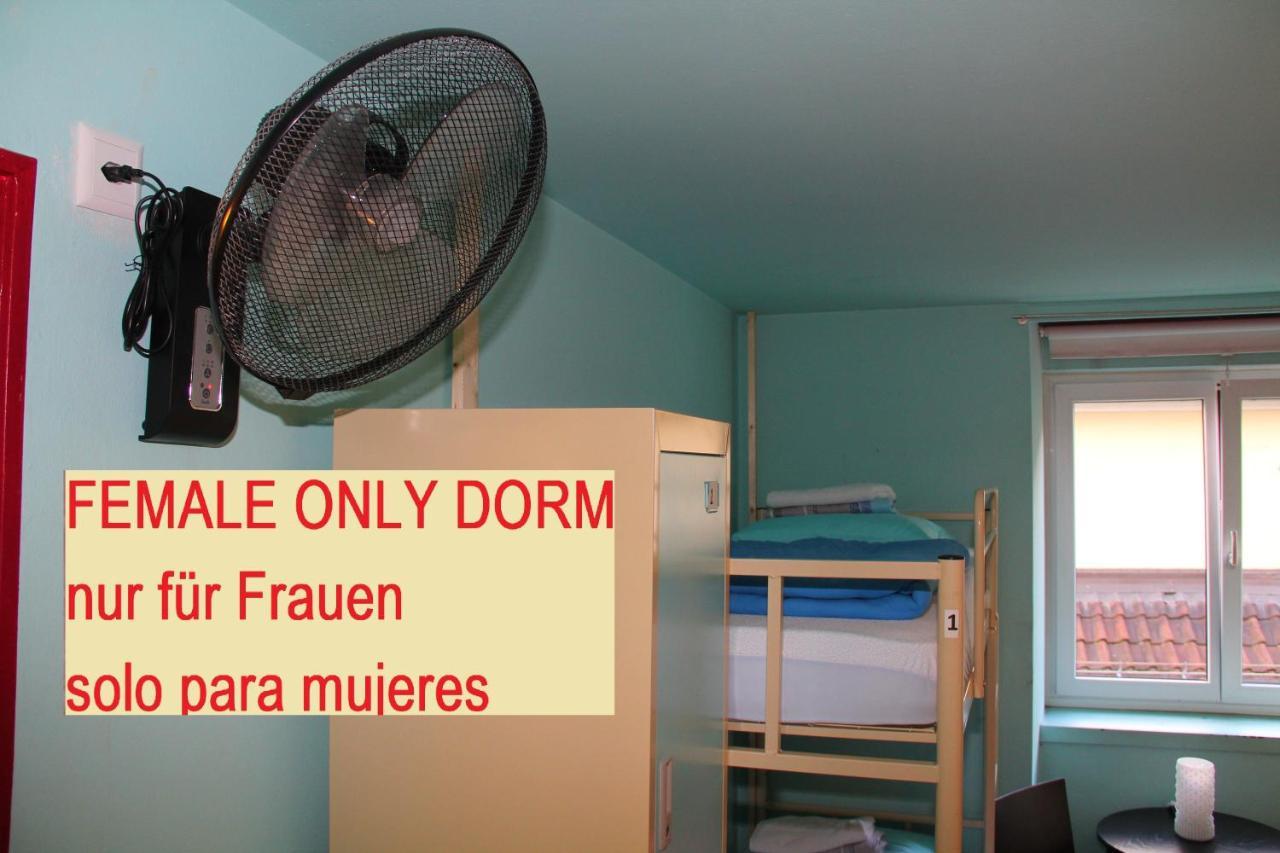 Budget Bed 6-Bed Female Dormitory Room,1416319302:JPEG