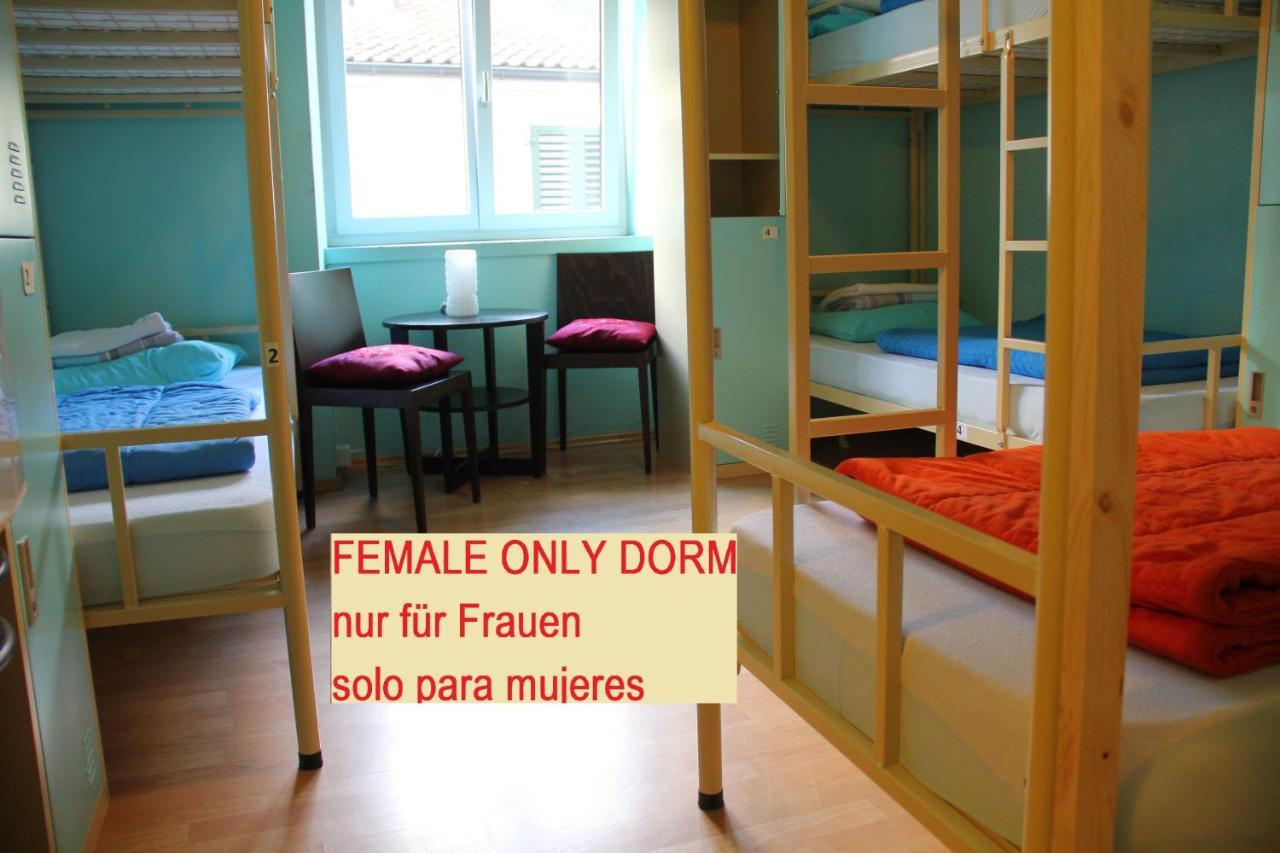 Budget Bed 6-Bed Female Dormitory Room,1416319302:JPEG